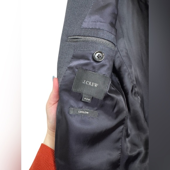 J. Crew Ludlow Slim-fit suit jacket with double vent in Italian worsted wool - Picture 7 of 10